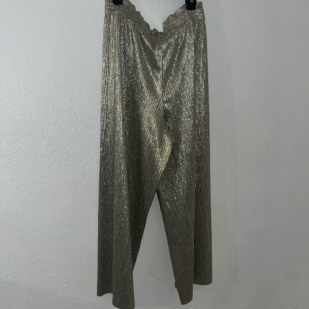 Brand new Alice + Olivia pants, never worn, tag is still intact.